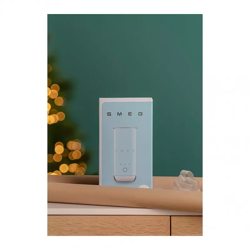 Smeg MFF02BLEU Pieno putotojas, 3 funkcijos, nelimpanti danga, 500 W, pastelinė mėlyna