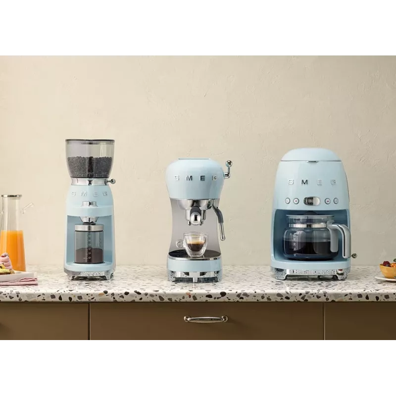 Smeg ECF02RDEU 50's Style Manual Espresso Machine 1.1 L Raudona