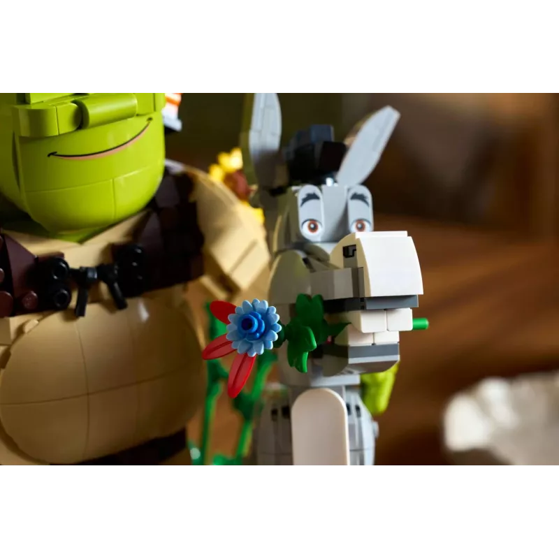 LEGO ICONS 72423 Šrekas, Asiliukas ir Mūzika su Batais