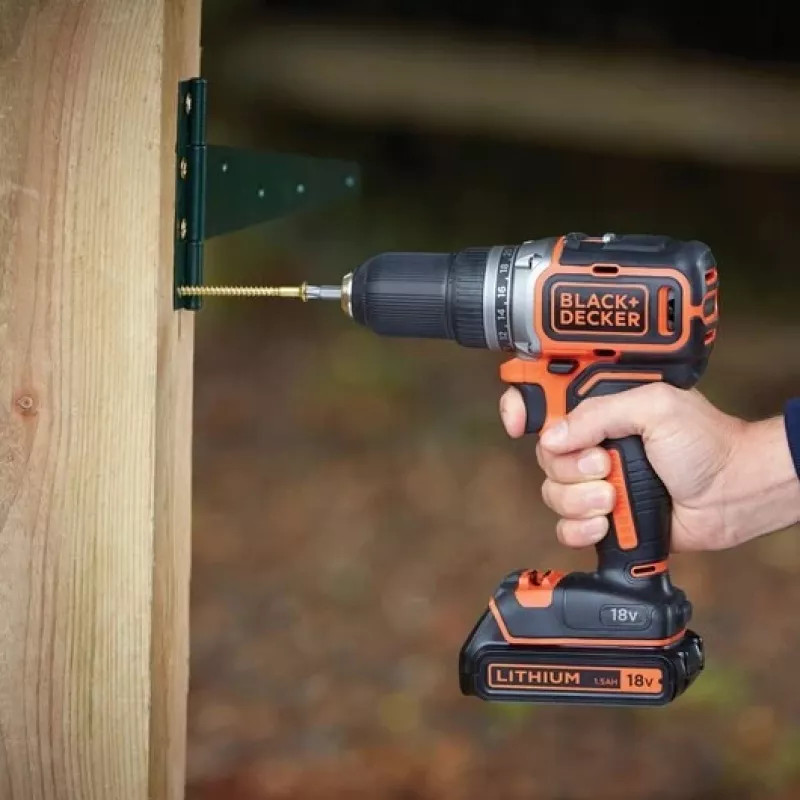 Black & Decker BL186KB-QW 18V belaidis bešepetėlis plaktukinis gręžtuvas 1650 aps./min. (2×1,5 Ah baterijos, įkroviklis, dėklas)