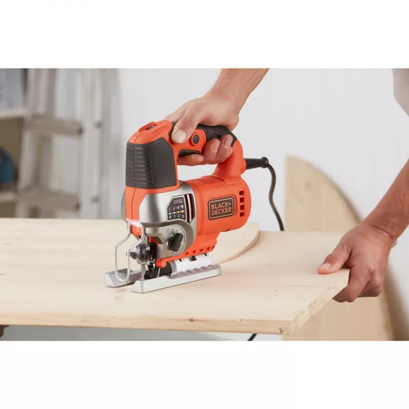 Black & Decker BES610-QS Power Jigsaw 600W su švytuokliniu veikimu