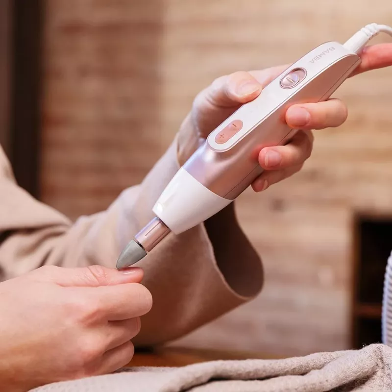 Cecotec PinkyCare 700 Perfect Nails elektrinis manikiūro ir pedikiūro rinkinys, nagų grąžtukas, 7 antgaliai, 2 greičiai, įkraunamas, rožinė/balta