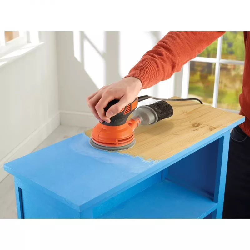 BLACK+DECKER atsitiktinio judesio orbitinis šlifuoklis 240 W, 125 mm, 230 V