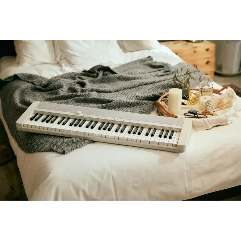 Casio CT-S1 Skaitmeninis sintezatorius, 61 klavišas, baltas
