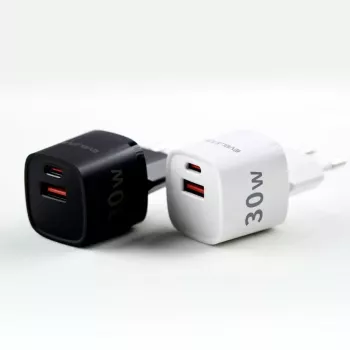 Evelatus USB-A and USB-C 30W Max EU Charger Black