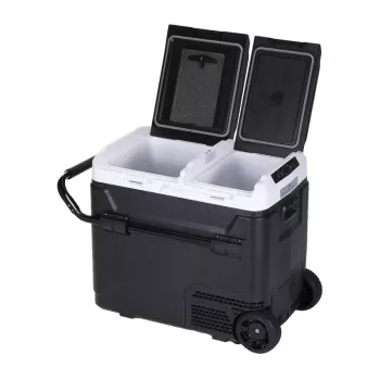 HCALORY P50M+ automobilinis šaldytuvas su Bluetooth, 50L, -20°C iki +20°C, DC 12/24V ir AC 100-240V, 60W, R134a, LCD ekranas, programėlės valdymas, akumuliatoriaus apsauga, ratukai, ištraukiama rankena, LED lemputė, USB prievadas, CE/RoHS/FCC