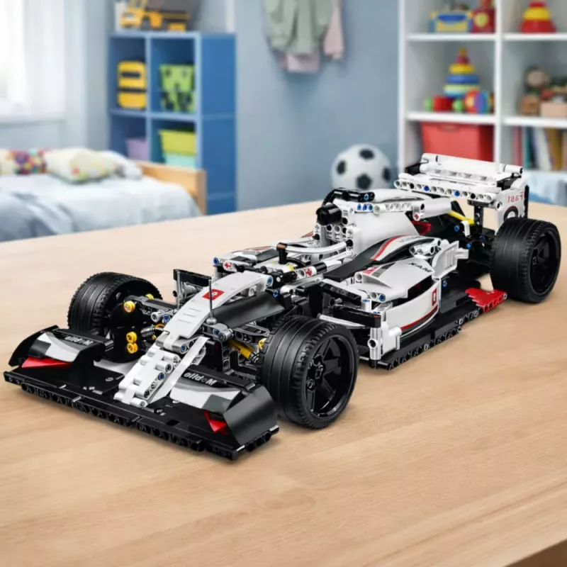 LEAN TOYS Construction Bricks F1 Race Car White and Red 1235 pcs.