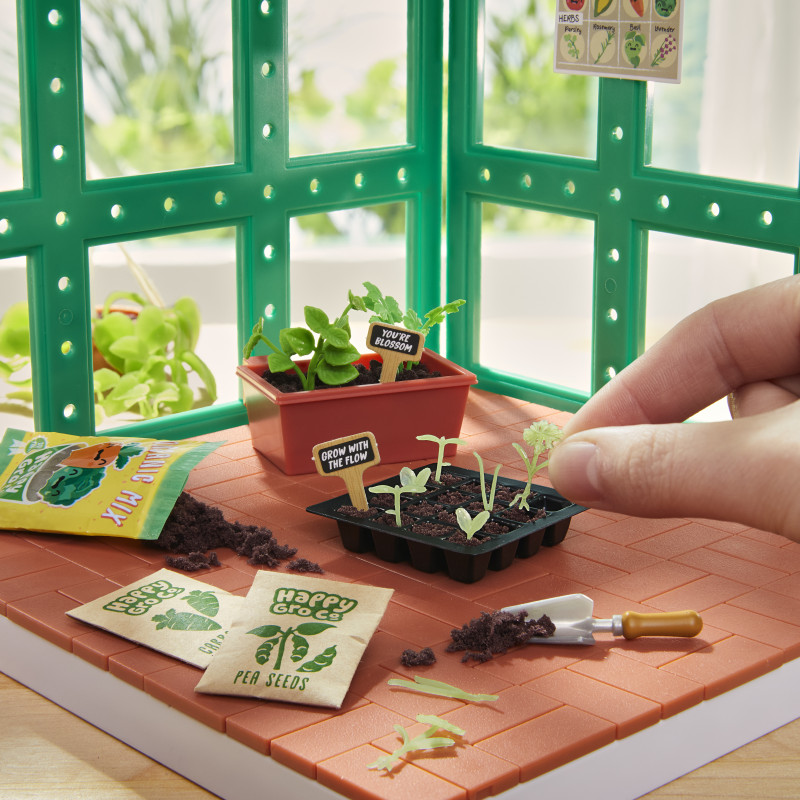 MGA's Miniverse - Spaces Starter Pack Greenhouse