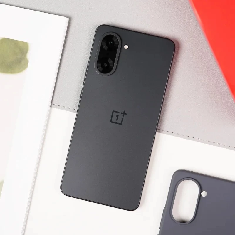 Išmanusis telefonas OnePlus Nord CE 5 5G, MediaTek Dimensity 8350, 6,77 colio AMOLED ekranas, 5200 mAh, 80 W SUPERVOOC, 50 MP Sony kamera su OIS