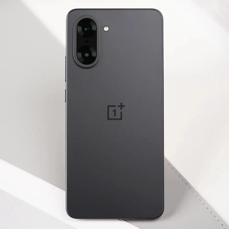 Išmanusis telefonas OnePlus Nord CE 5 5G, MediaTek Dimensity 8350, 6,77 colio AMOLED ekranas, 5200 mAh, 80 W SUPERVOOC, 50 MP Sony kamera su OIS