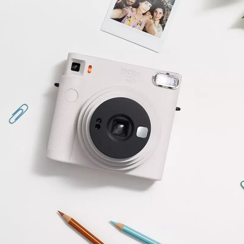 Fujifilm Instax Square SQ1 62 x 62 mm balta