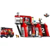 Konstruktorius LEGO City Gaisrinė su sukamu kopėčių automobiliu 60414 — 843 detalės, 5 minifigūrėlės, 220×320×140 mm