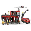 Konstruktorius LEGO City Gaisrinė su sukamu kopėčių automobiliu 60414 — 843 detalės, 5 minifigūrėlės, 220×320×140 mm