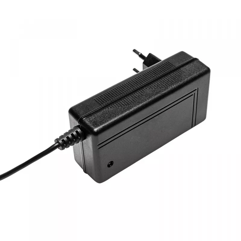 Akyga AK-PD-09 įkroviklis Hoover Freedom dulkių siurbliams, 26 V / 0,4 A, 10,4 W, 5,5 x 2,1 mm, 1,8 m