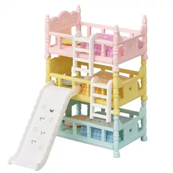 EPOCH Sylvanian Families Trigubos lovos su kopėčiomis - lėlių namelio baldai, 3 pakopų, balta su rožiniais akcentais, su kopėčiomis ir 3 čiužiniais, kūdikių figūrėlėms, nuo 3 metų