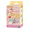 EPOCH Sylvanian Families Trigubos lovos su kopėčiomis - lėlių namelio baldai, 3 pakopų, balta su rožiniais akcentais, su kopėčiomis ir 3 čiužiniais, kūdikių figūrėlėms, nuo 3 metų