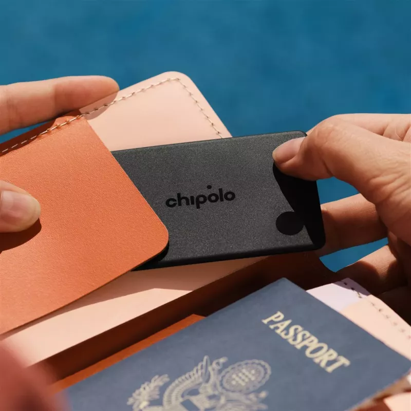 „Chipolo CARD & LOOP“ įkraunamų „Bluetooth“ sekiklių rinkinys, skirtas „iOS“ ir „Android“, anglies spalvos