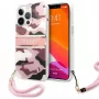 Guess Camo Strap Collection Hard Case, skirta Apple iPhone 13 Pro / iPhone 13, Rožinė
