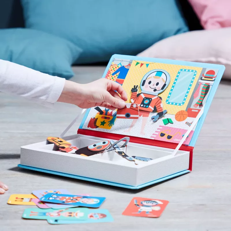 Janod Magnetibook Boy Costumes Magnetinis Lavinamasis Žaislas - 36 Detalių