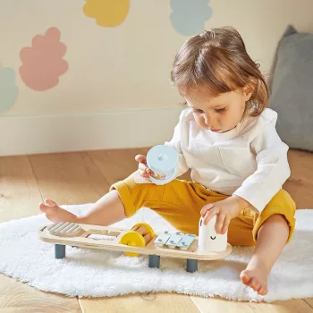 Janod Sweet Cocoon Muzikinis stalelis su kirminu – 5 instrumentai, FSC mediena, 12m+