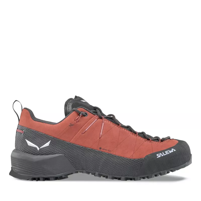 Salewa Wildfire Leather 2 GTX Women's Approach Shoe - Etruscan Red/Black, Size 37