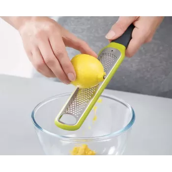 Joseph Joseph Handi-Zest žalios spalvos citrusinių vaisių žievelių tarkuotuvas