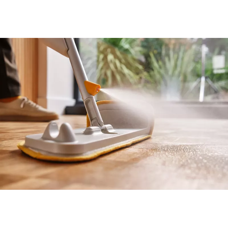Joseph Joseph CleanTech 2-in-1 purškiama šluota