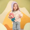Lilliputiens Jeanne lėlė kūdikis nešyne su kepure 18m+