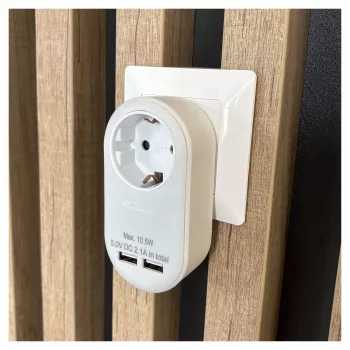 ENTAC sieninis kištukinis adapteris su 2x USB-A baltas