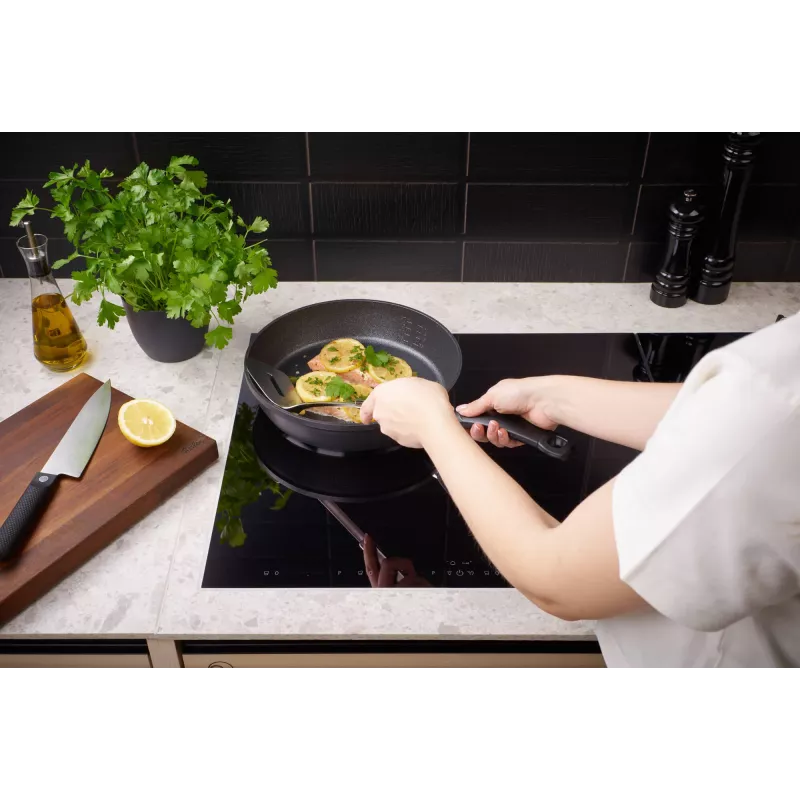 Fissler Adamant Comfort keptuvių rinkinys 28cm + 24cm, nelimpantis, tinkamas indukcijai, 2 dalių
