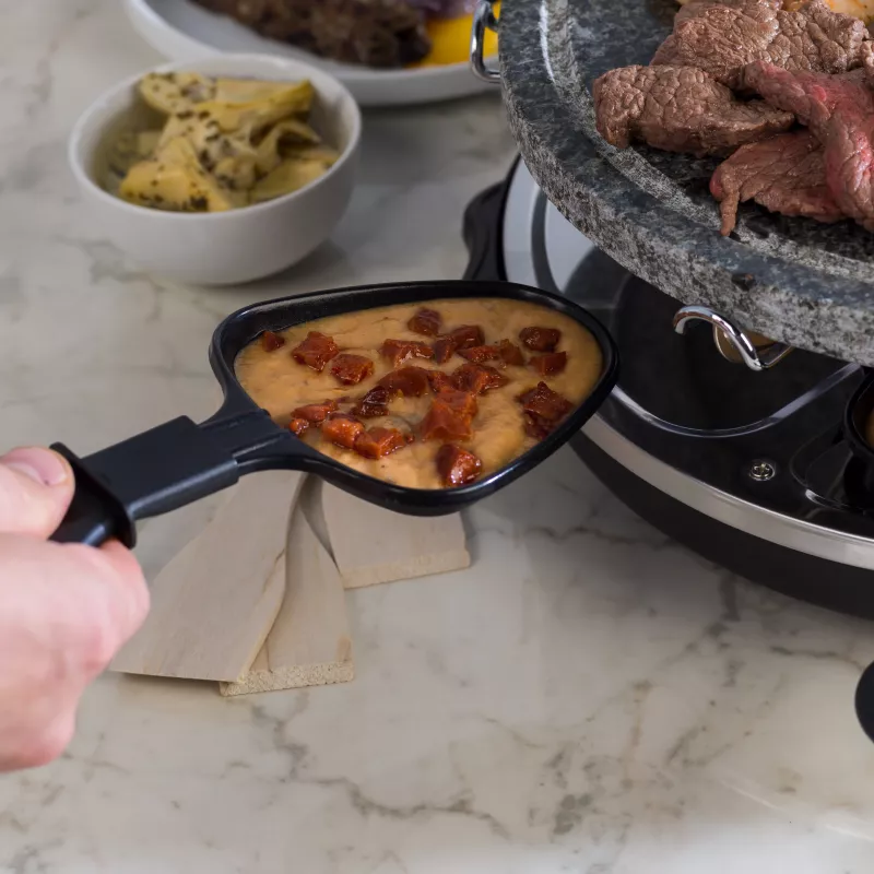 Giles & Posner EK1872GV2VDE Stalo akmeninis raclette grilis - 1200W, tinka 8 asmenims, juoda/pilka