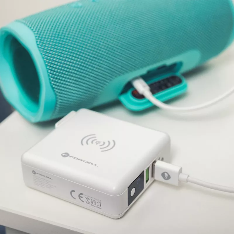 FORCELL F-ENERGY 4 viename 15 W belaidis įkroviklis su USB/USB-C jungtimis ir 8000 mAh išoriniu akumuliatoriumi