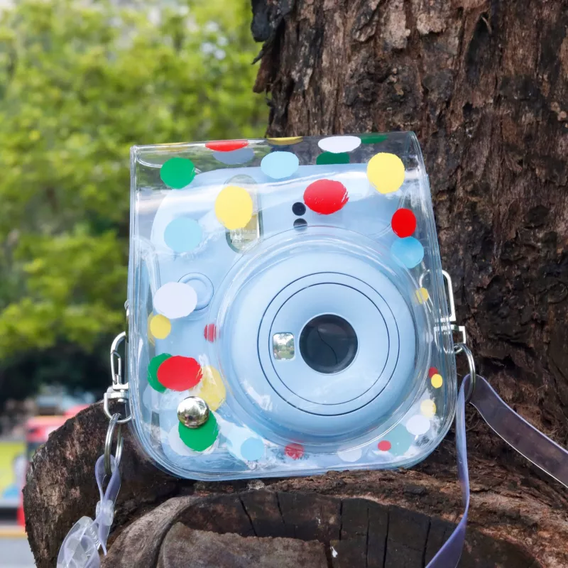 LOVEINSTANT Dėklas Fujifilm Instax Mini 12 - Spalvingi Taškeliai