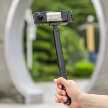 SUNNYLIFE Protective Frame Camera Cage for Insta360 X4 su 1/4 inch sriegiu ir Cold Shoe laikikliais