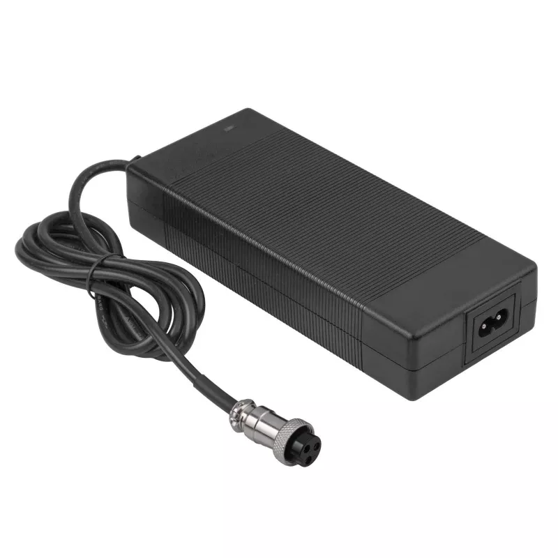 Akyga AK-EV-22 elektrinio dviračio įkroviklis 60 V (16S) Li-Ion baterijoms, 67,2 V, 2 A, 135 W, GX16 12 mm lizdas, 1,2 m