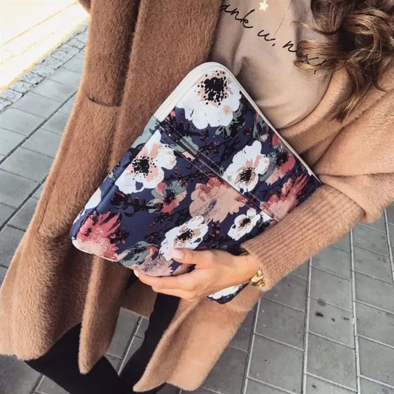 Canvaslife 15-16 White Rose Laptop Sleeve