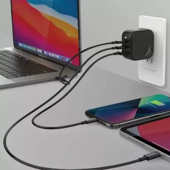 ENERGEA Travelite GAN66 66W GaN USB-C Įkroviklis 2C1A Juodas US+EU