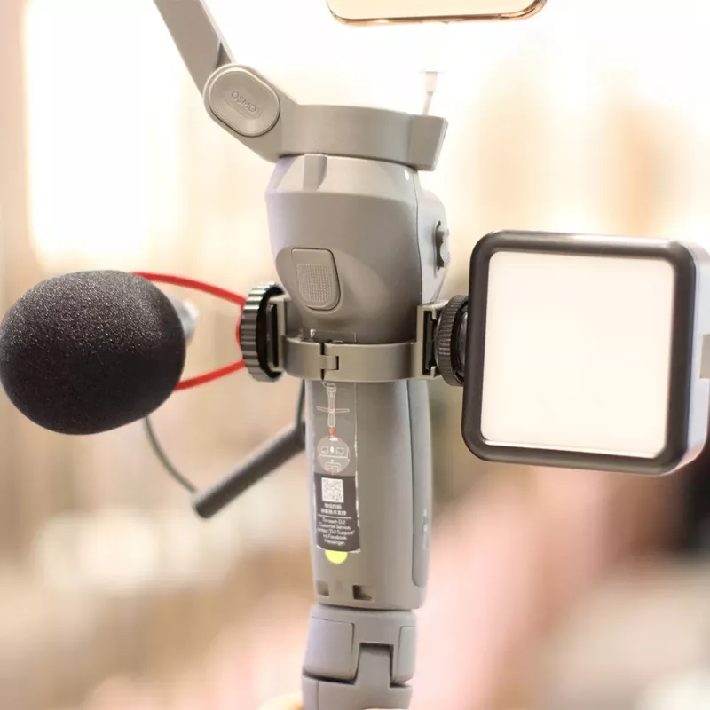Ulanzi R037 Cold Shoe Mount Adapter, skirta DJI Osmo Mobile 3 - Juoda