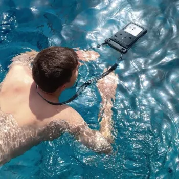SPIGEN A611P Universal Waterproof Float Case 2-Pack Matte Black
