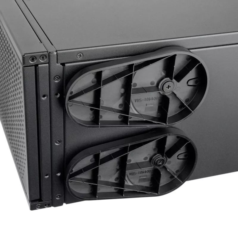 SilverStone RAC-CF4-440 4 kanalų ventiliatorių valdiklis, 5,25 colio lizdas, 30W kanalui, juodas