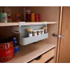 Joseph Joseph CupboardStore prieskonių lentynėlė po spintele, pilka, 7 stiklainių talpa, lipnus tvirtinimas be įrankių