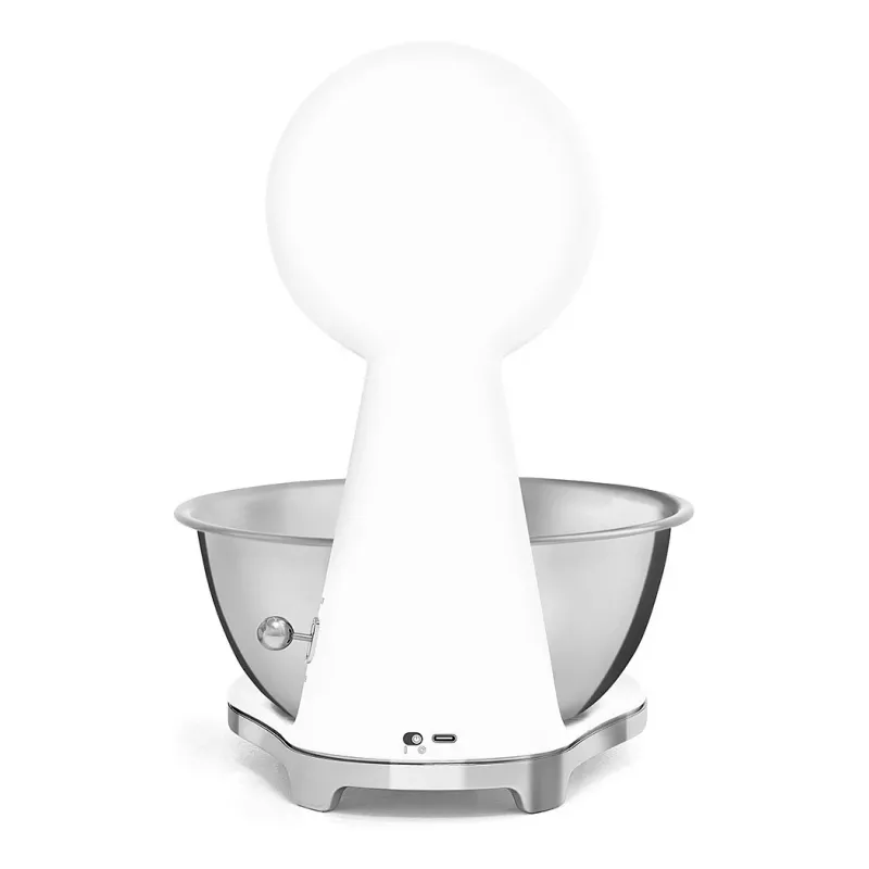 Smeg KSF01WHWW 50-ųjų stiliaus mechaninės virtuvinės svarstyklės su nerūdijančio plieno dubeniu, 5 kg talpa, baltos