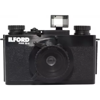 ILFORD PIXIE 35mm juostinis fotoaparatas – sidabrinis/juodas, su blykste ir automatiniu fokusavimu