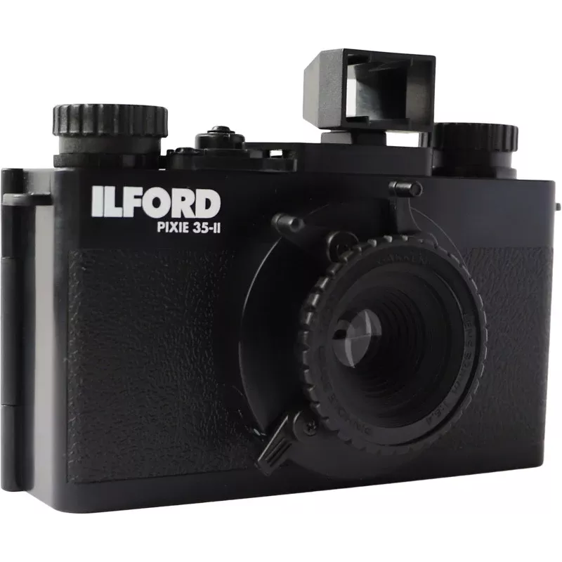ILFORD PIXIE 35mm juostinis fotoaparatas – sidabrinis/juodas, su blykste ir automatiniu fokusavimu