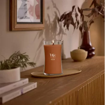 WoodWick Saffron Smoke didelė smėlio spalvos stiklinė žvakė 609,5g