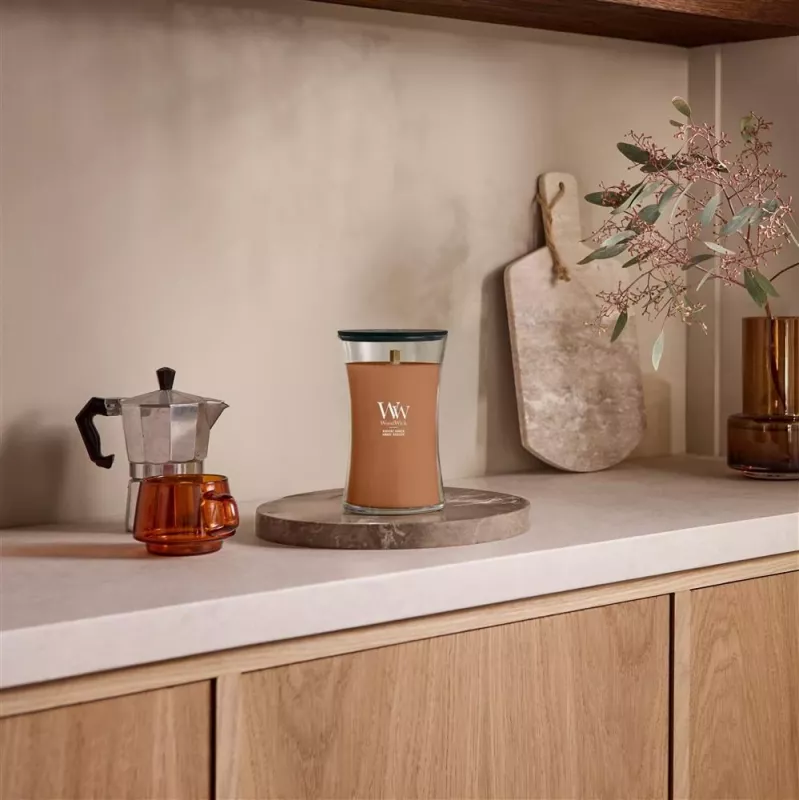 WoodWick Radiant Amber 609,5g kvapioji žvakė su mediniu dagčiu, iki 180 valandų degimo, smėlio laikrodžio formos stiklinėje