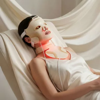 Medivon LED šviesos veido kaukė Lumi Max - 7 spalvų fotonų terapija, 192 LED, nuotolinio valdymo pultelis, reguliuojamas intensyvumas ir laikmatis