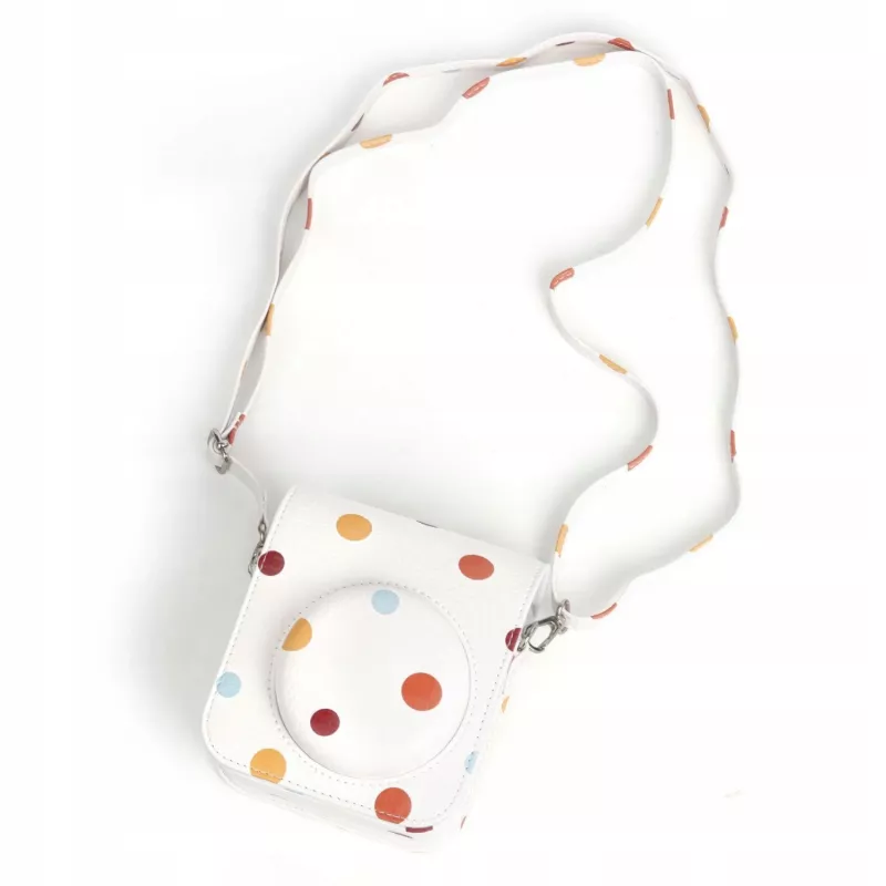 LOVEINSTANT Polka Dot PU odos dėklas, skirtas Fujifilm Instax Mini 12, su nuimamu dirželiu ir magnetiniu užsegimu