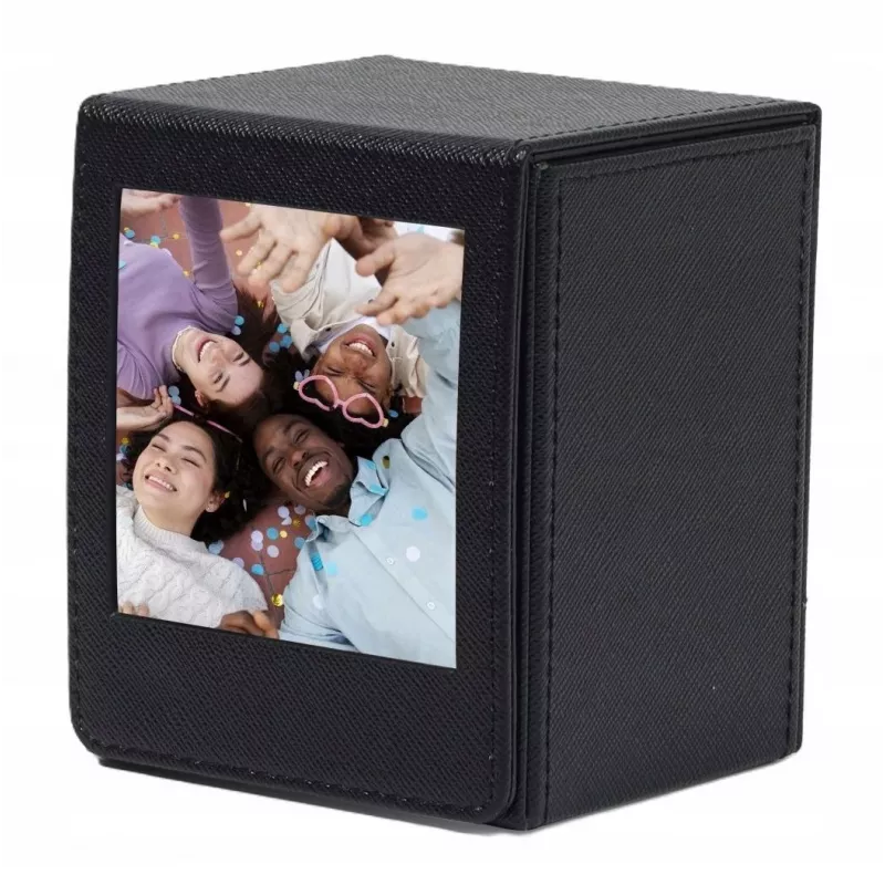 LOVEINSTANT Nuotraukų dėžutė, skirta Fujifilm Instax Square – juoda su peržiūros langeliu, talpina 100 nuotraukų