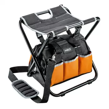 NEO TOOLS sulankstoma dirbtuvės kėdė su nuimamu 12 kišenių įrankių krepšiu, 100 kg talpa, juoda/oranžinė